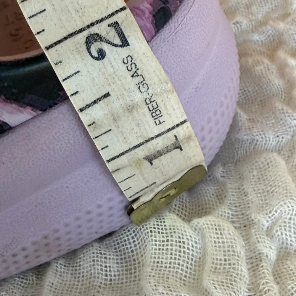 CROCS gently preloved